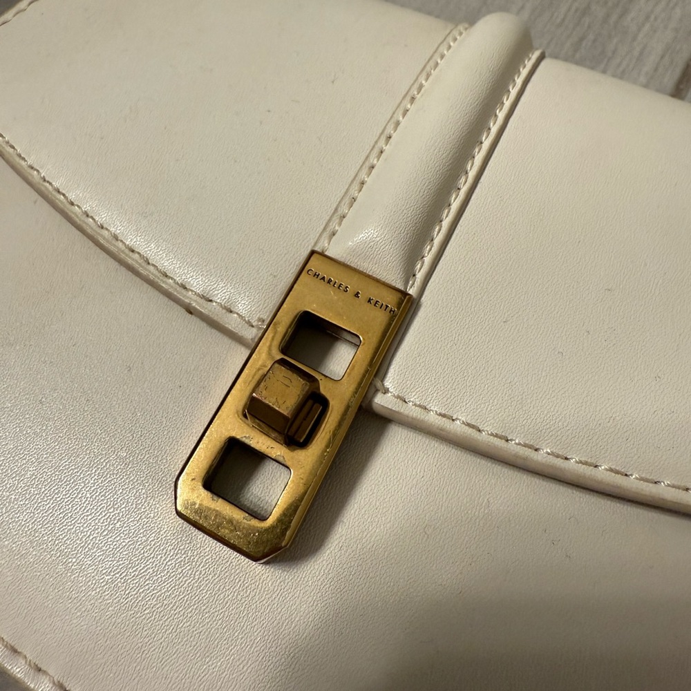 charles keith structed Cream/off-white handbag/crossbody - Picture 5 of 6